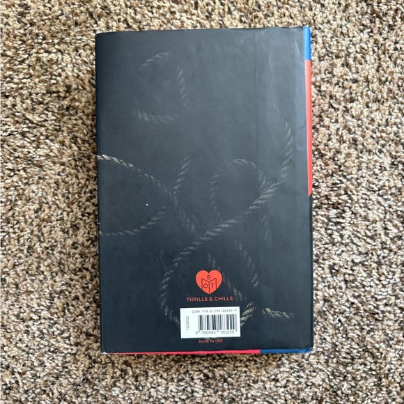 The Only One Left Riley Sager Hardcover thriller book - Picture 2 of 5